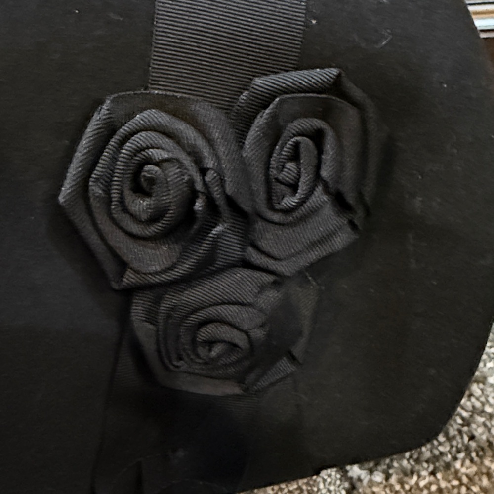 August, Black (100%) Wool, Bucket Style Hat. - Picture 10 of 10